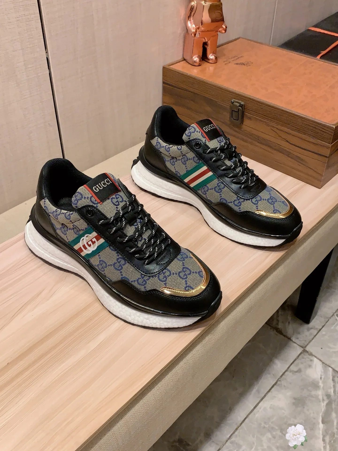 Men's men's shoes💰460💰💰🎩🎩[Lightning][Lightning] "GUCCI*" The latest and most popular casual shoes, top brands [Seduce] luxury~purchase, top~quality. [Strong] The upper is made of imported breathable cowhide with fabric material ➕ Breathable sheepskin feet (•) and fine workmanship. The original stylish and stylish soft rubber wear-resistant and non-slip outsole is light and comfortable on the feet. The real thing looks better when photographed in person. Code 004: Code: 38-44, 2️⃣colors selected